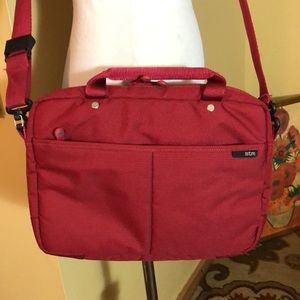 STM SWIFT Small Laptop Shoulder Bag Super-Plush Red & Gray Adjustable $69 NEW